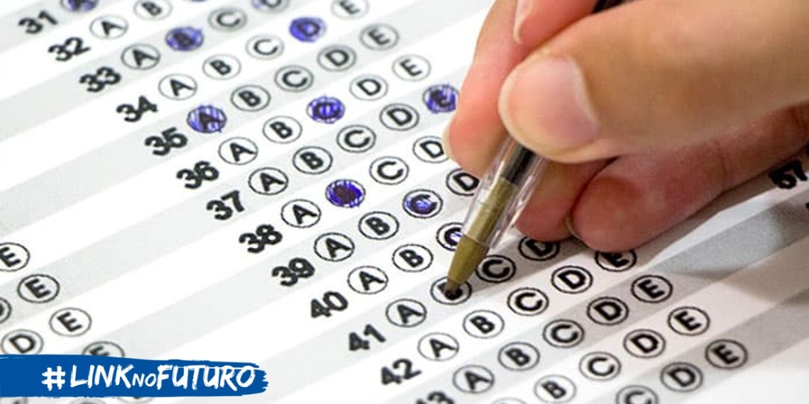 Como a prova do enem é corrigida